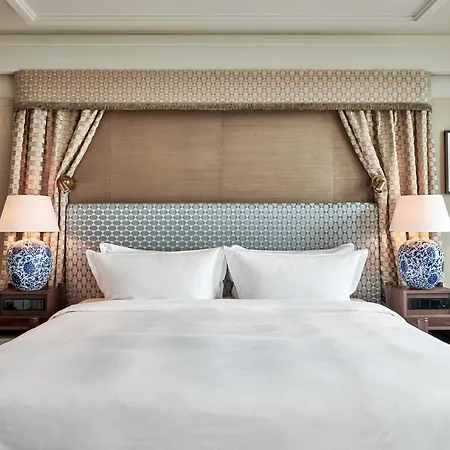 De L'europe - The Leading Of The World