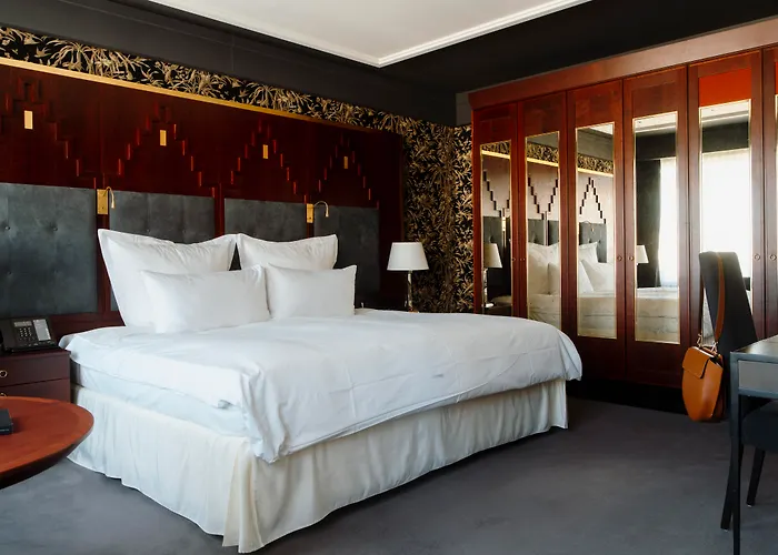 De L'europe - The Leading Of The World 5*