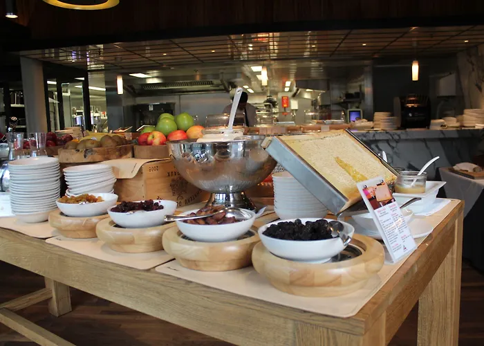 De L'europe - The Leading Of The World